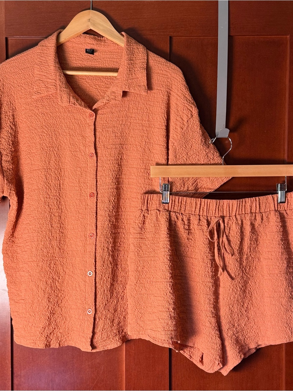 SHEIN Curve Textured Shorts & Button Down Top Two-Piece Set — Rust Orange 3X